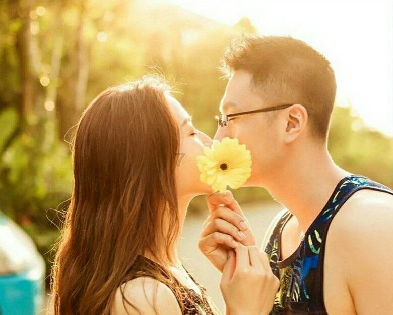 自己搞事业,让公主帮养娃,这个女人太聪明